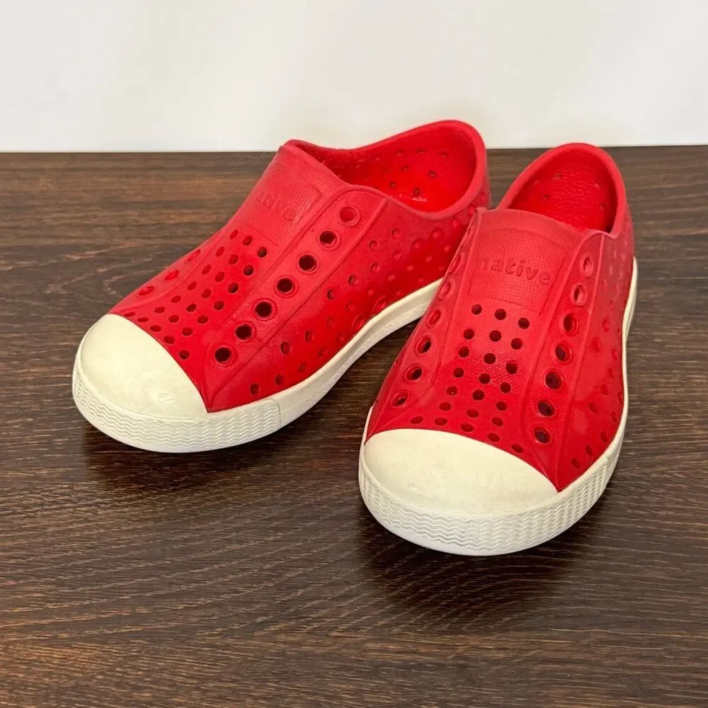 Native Jefferson red Shoe kids size 8 - 6” bottom sole